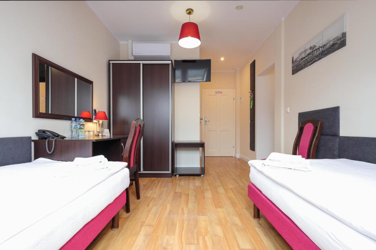 Dworek Rozany Hotel & Restauracja Namysłów المظهر الخارجي الصورة