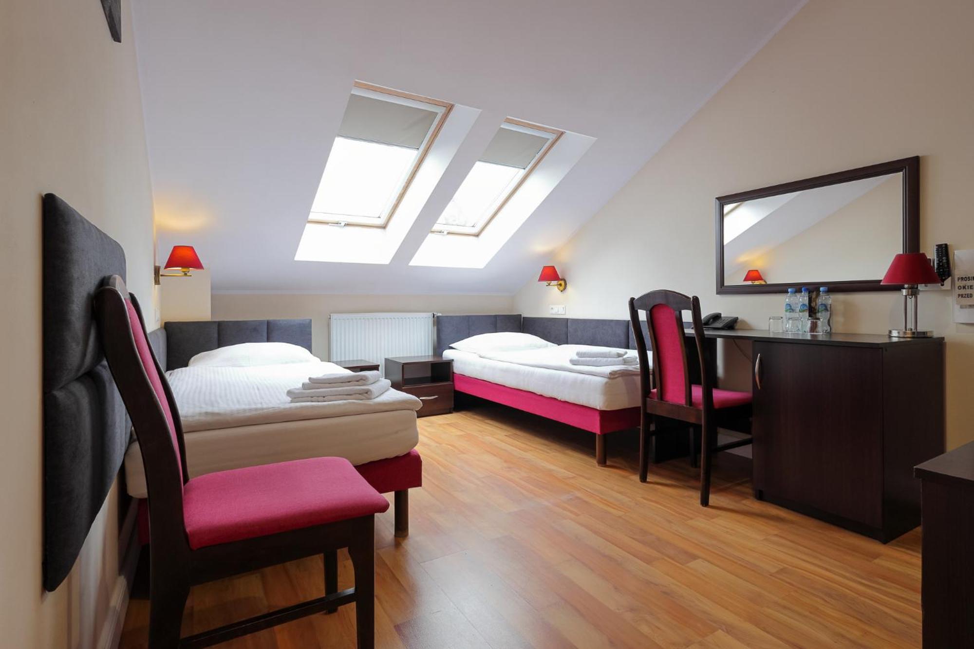Dworek Rozany Hotel & Restauracja Namysłów المظهر الخارجي الصورة